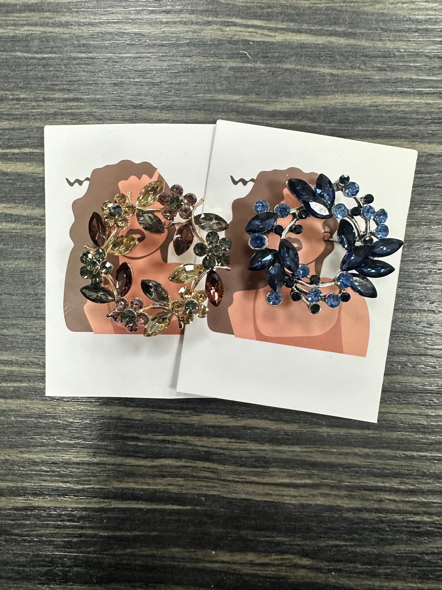 DMB Leaf Garland Brooch