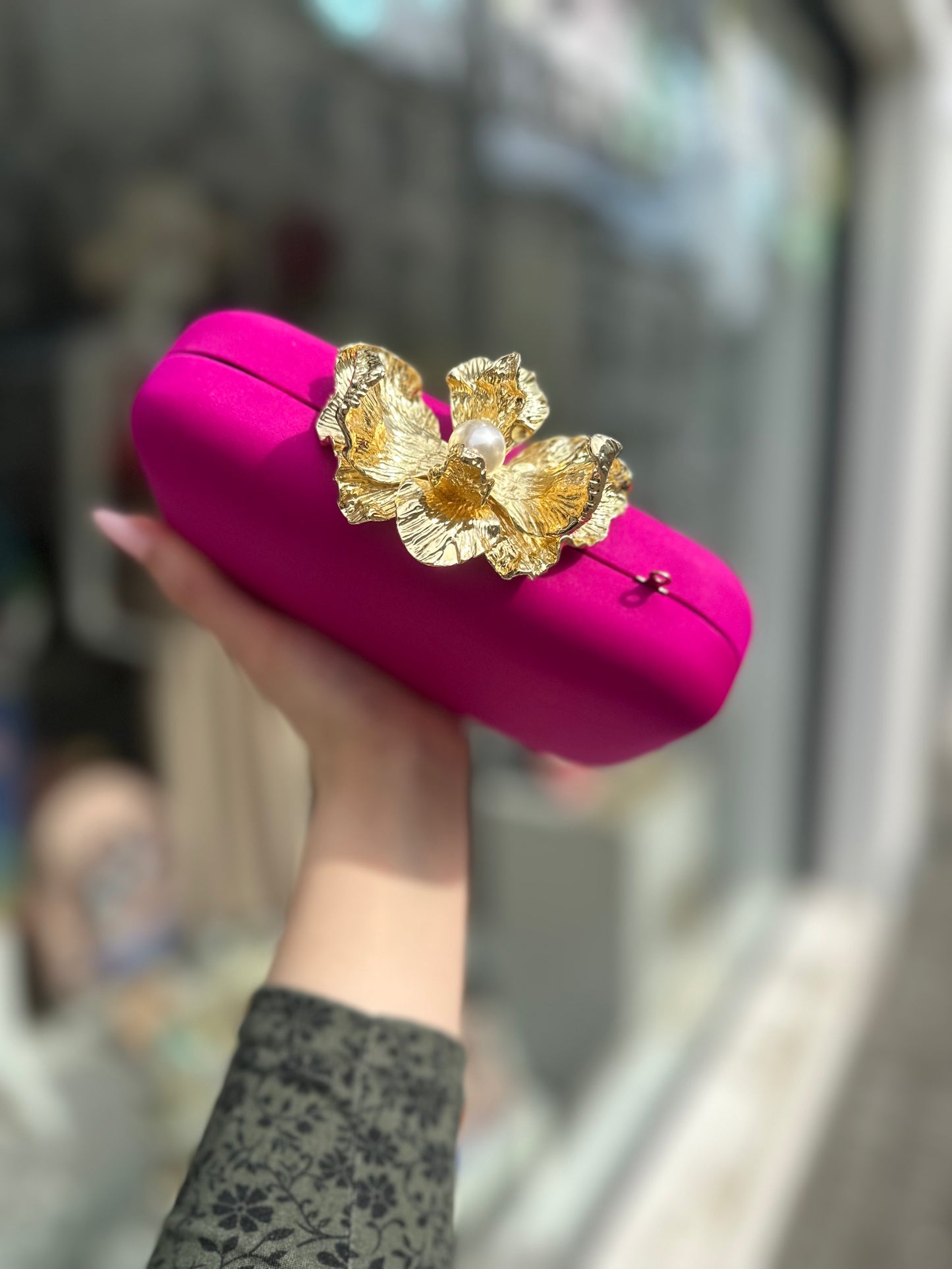 DMB Flower Clasp Clutch Bag