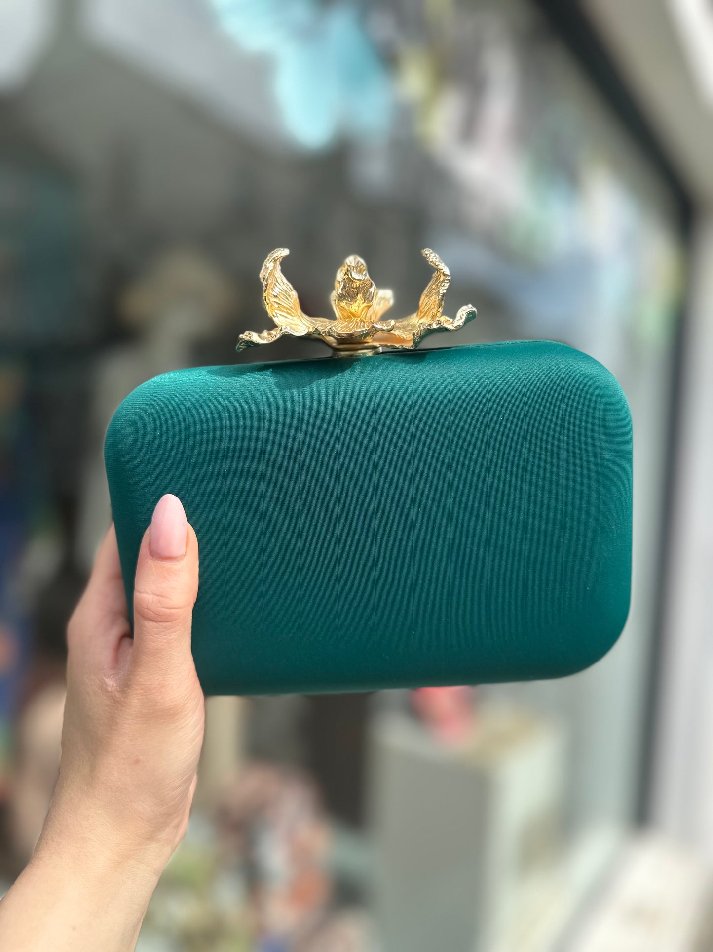 DMB Flower Clasp Clutch Bag