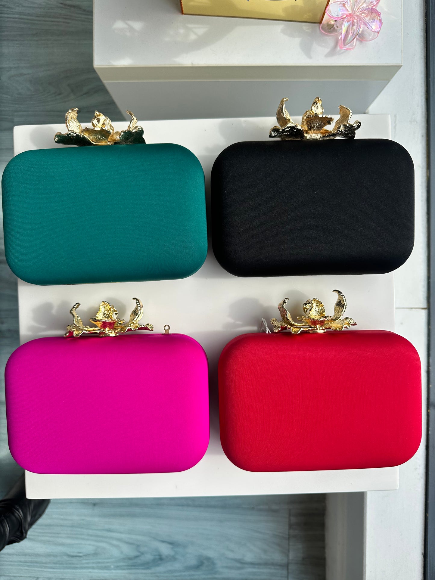DMB Flower Clasp Clutch Bag