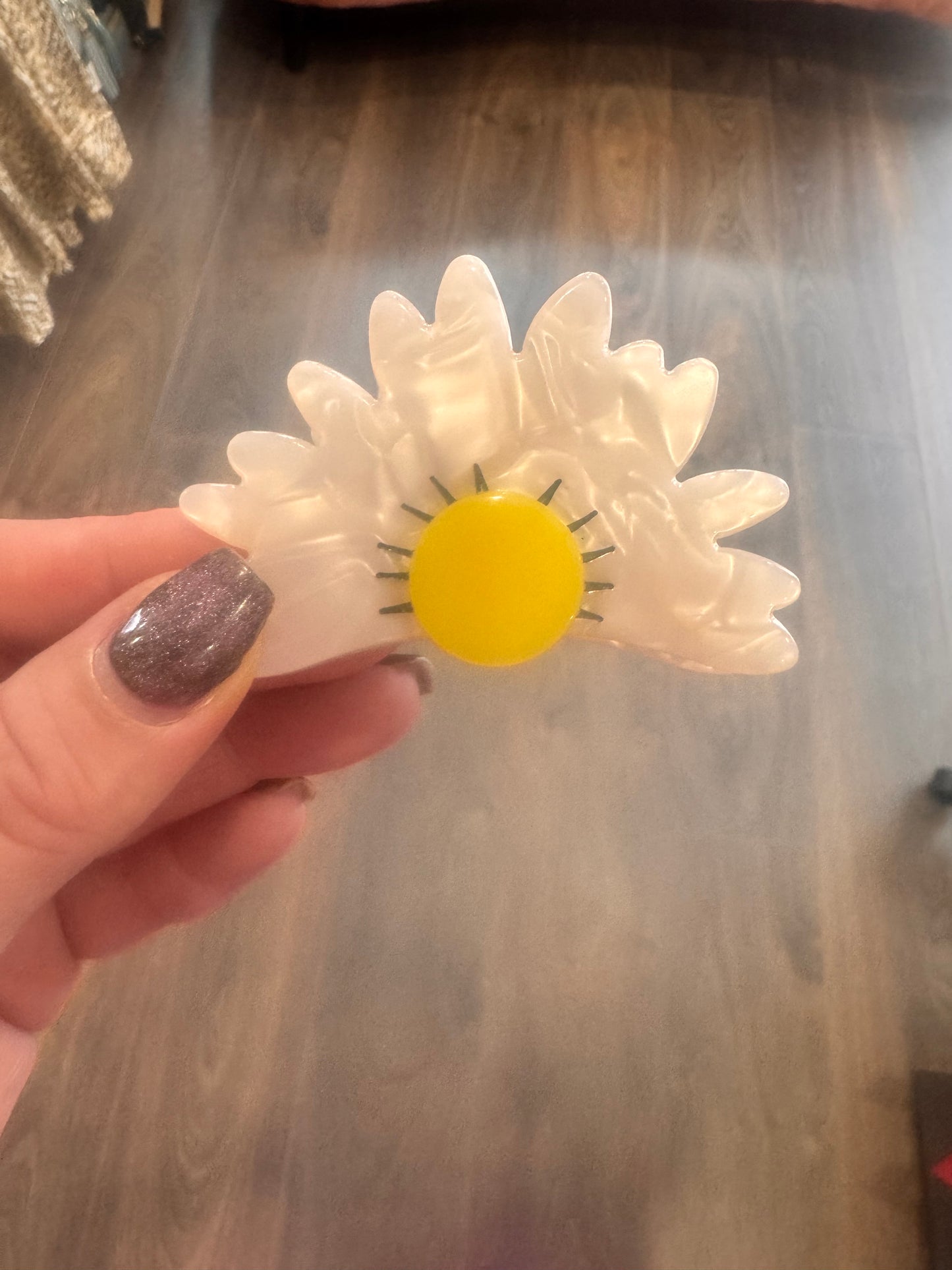 DMB Half Circle Daisy Hair Claw Clip