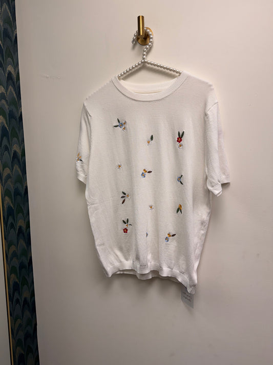 DMB White Knitted Floral Embroider Short Sleeve Jumper