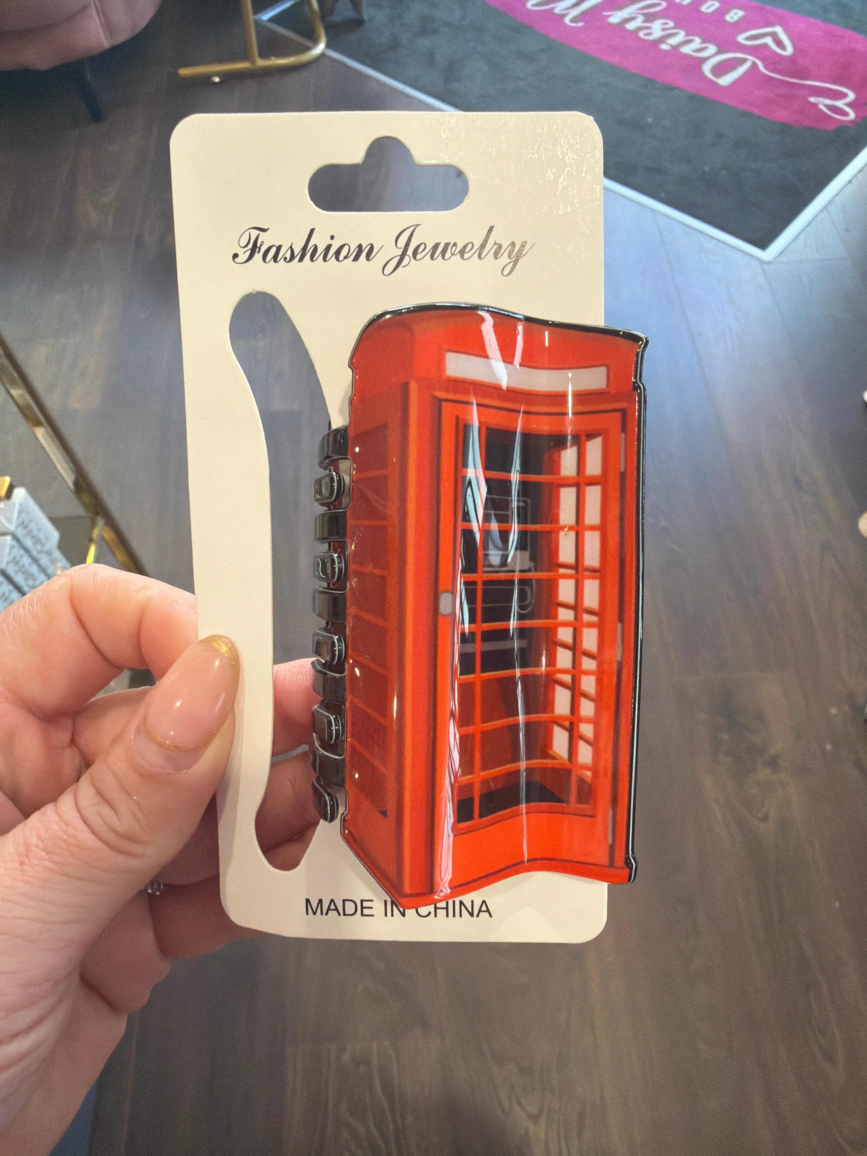DMB Red Phone Box Claw Clip – Daisy Mae Boutique