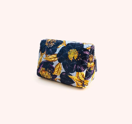 POWDER QUILTED VELVET WASH BAG - HELLEBORE