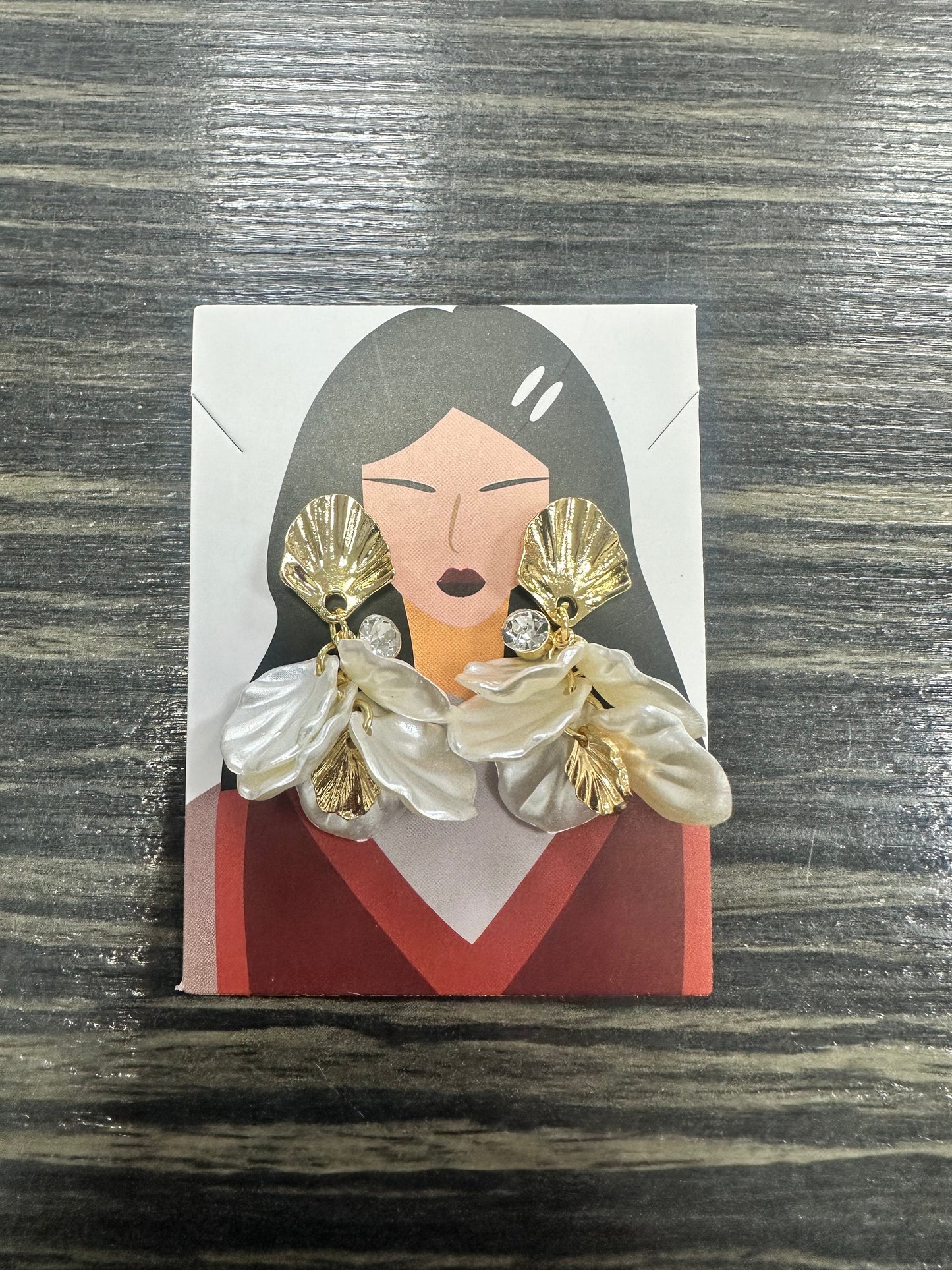 DMB Gold/Pearl Shell Cluster Earrings