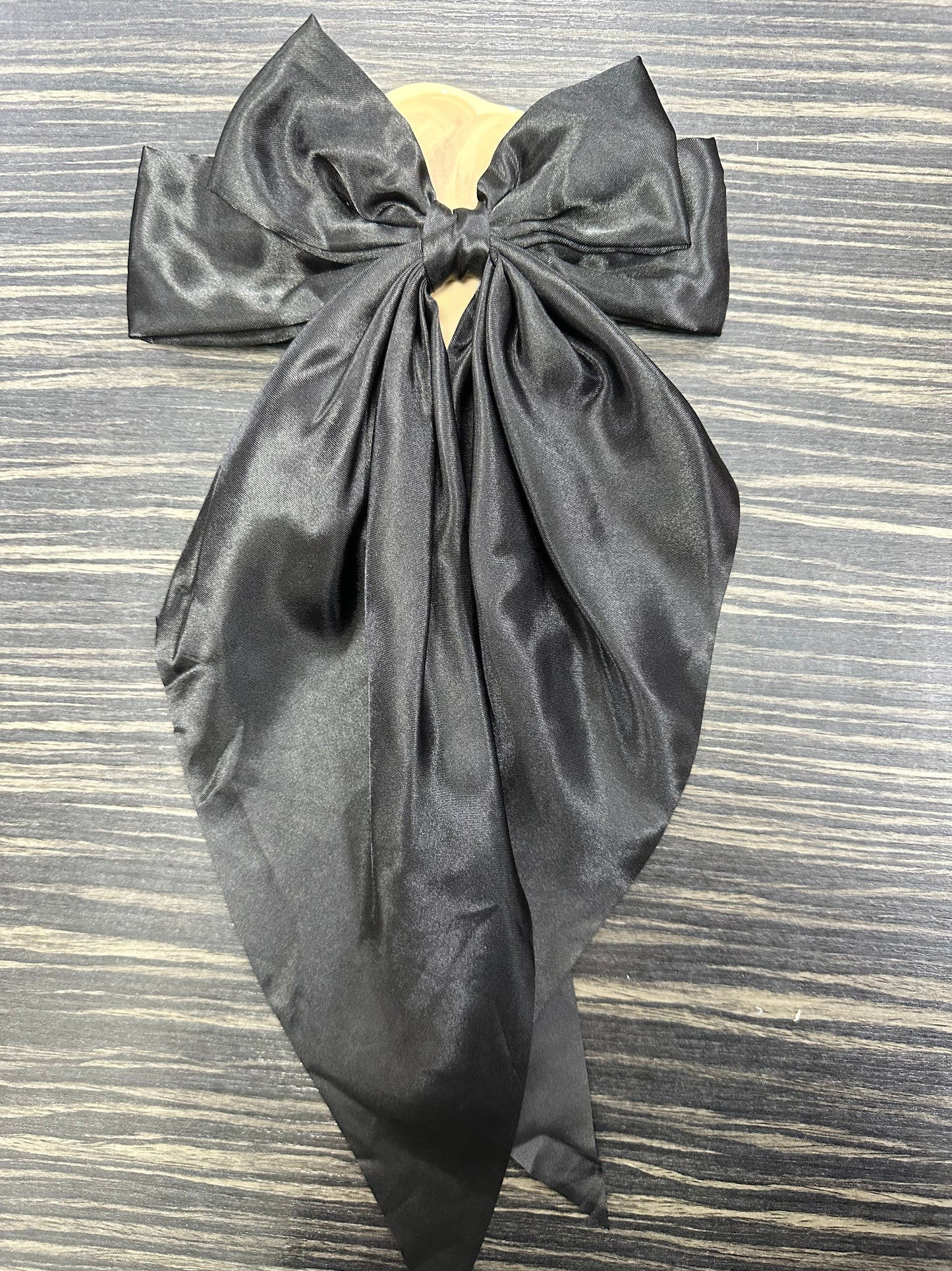 DMB Pretty Satin Hair Bow