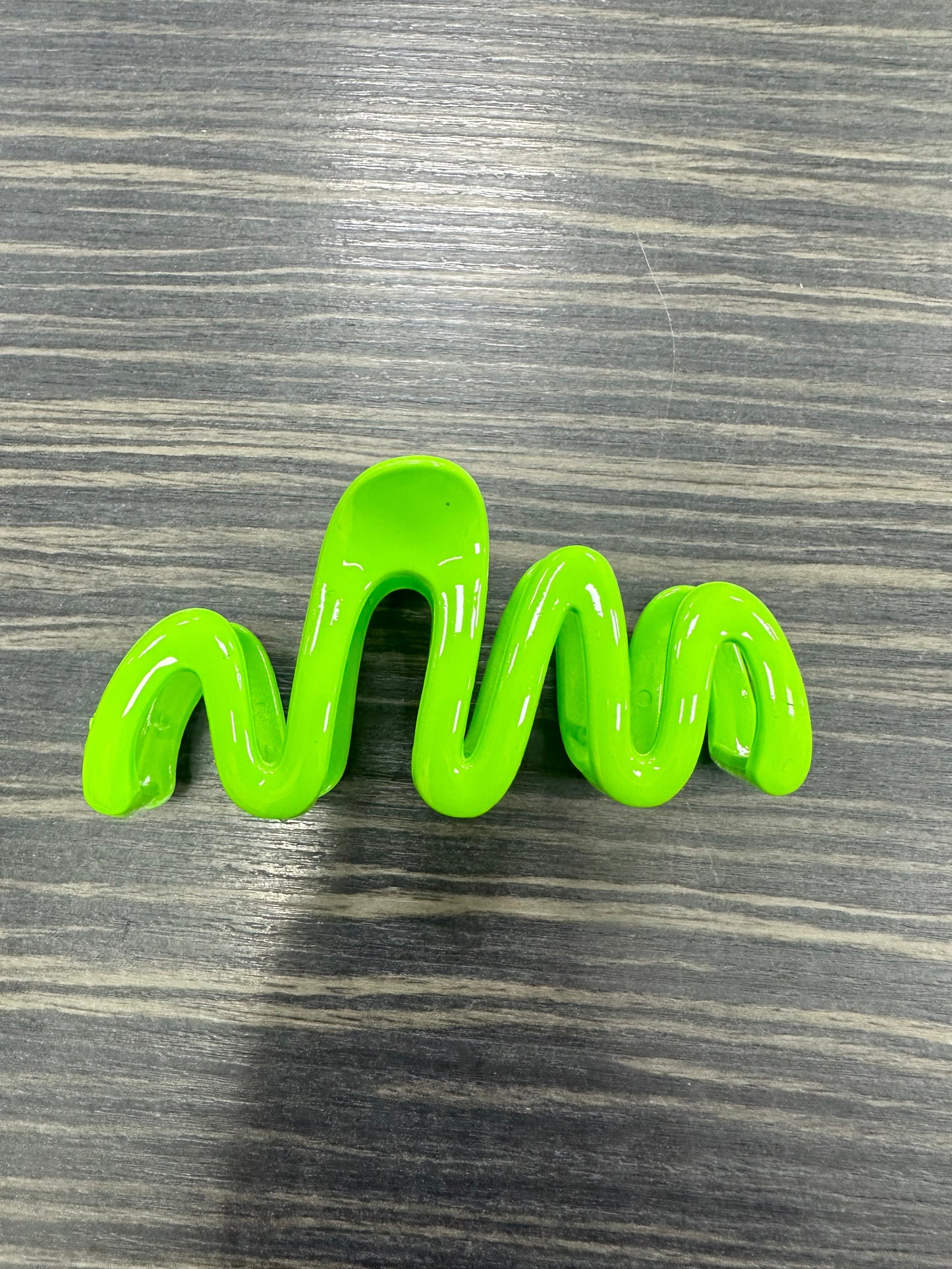 DMB Pastel Wave Claw Clips
