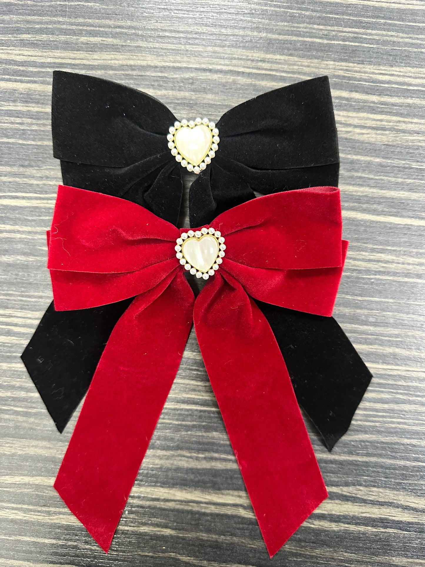 DMB Heart Velvet Hair Bows
