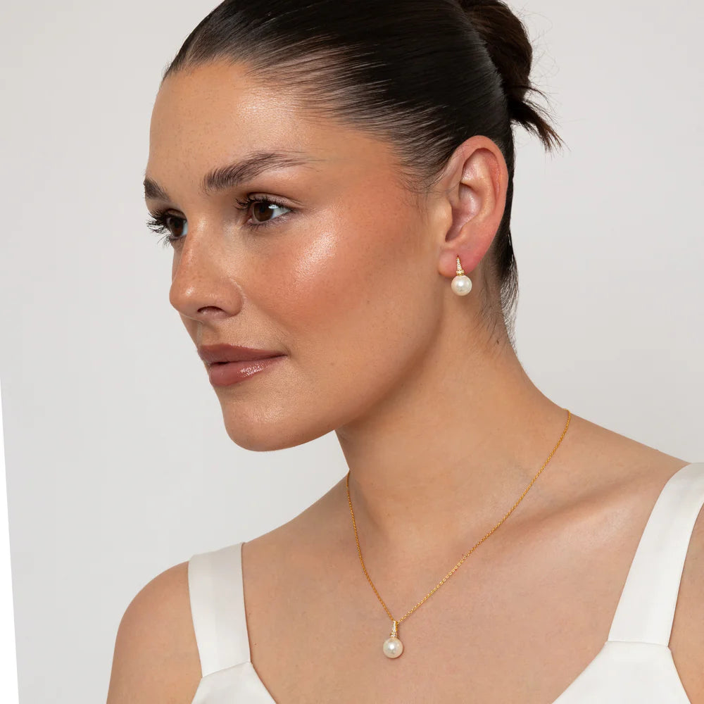 Knight & Day T644SML The Pink Box Pearl Necklace & Earrings Gold Set