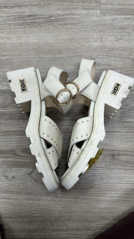 CULT D119 Grace 3702 size 37 fits like 38 - Daisy Mae Boutique
